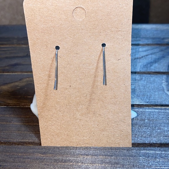 Texas shaped earrings. May be glass but I’m not sure. See photo for size - EUC - Picture 2 of 5